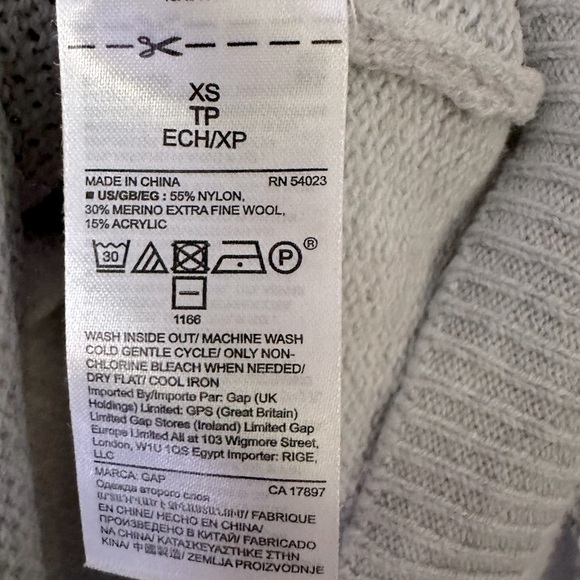 GAP True Soft Crewneck Sweater - Picture 5 of 7